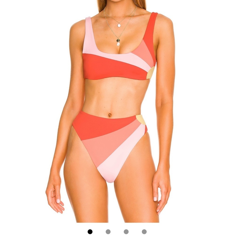 NWOT L*SPACE Bikini Top